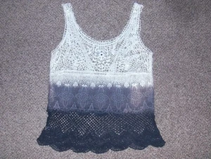American Eagle Damen Häkelspitze Ombre Tank transparent Pullover Gr. S weiß/grau - Bild 1 von 3