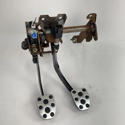 Conjunto de embrague y pedal de freno Subaru Impreza WRX 2002 2003 2004 2005-2007 FABRICANTE DE EQUIPOS ORIGINALES Foto 1 de 4