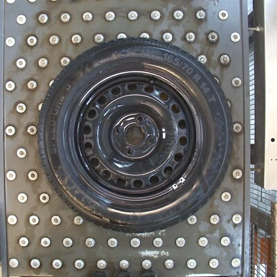 Original VW up!/ e-up! Winterkompletträder Semperit 165/70 R14 81T - Bild 1 von 4