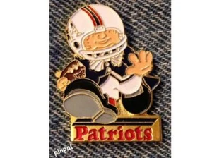 New England Patriots ~ NFL ~ Pin Huddles ~ Fútbol ~ De colección Años 80 ~ Esmalte - Imagen 1 de 1