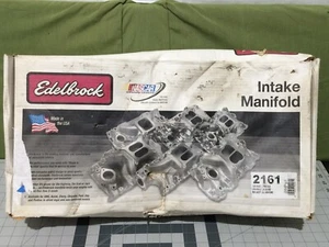 Colector de admisión Edelbrock Performer 2-O 2161 para Chevy BBC con cabezales de puerto ovalados - Imagen 1 de 12
