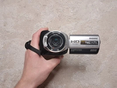 Sony HDR-SR5E PAL Handycam AVCHD HDD Camcorder Full HD 40GB Vintage Japan Made - Image 1 of 4