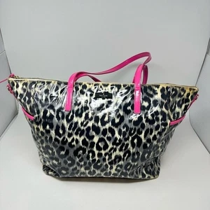 Kate Spade New York Daycation Adaira Baby Tasche Leopard/Rosa - Bild 1 von 15