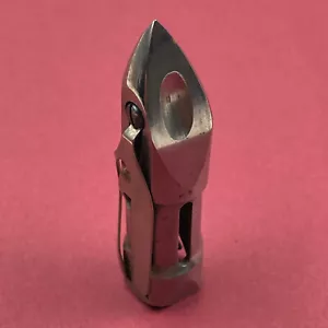 vtg Sewing Machine Bullet Shuttle (Bobbin Holder) 54504 for Singer 27 28 127 128 - Picture 1 of 6