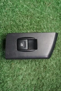 Chevy Tahoe 2016 interruptor de ventana derecho 0 OEM 23436335 - Imagen 1 de 3