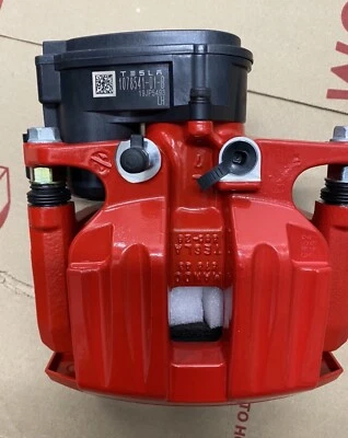 Tesla Model S (2016-2021) OEM Rear Integrated Brake Calipers 1078542-00-B - Изображение 1 из 4