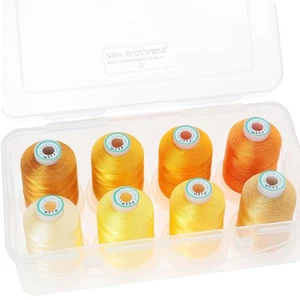 Neues Brühgarn - 20 Optionen - 8 Druckknopfspulen à 1000 m Polyester Stickerei - Bild 1 von 7