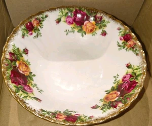 Vintage Royal Albert "Old Country Roses" Dessert / Cereal Bowls - stamped 1962. - Picture 1 of 3