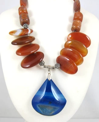 De colección. Colgante druzy ágata azul ágata con bandas de cornalina roja 925 de plata de ley Foto 1 de 4