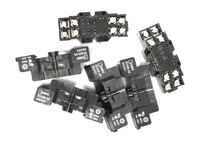 Lote de 6 relés de alimentación derecha tipo tornillo montaje DIN zócalo IDEC SH2B-05 9SX01 Foto 1 de 4