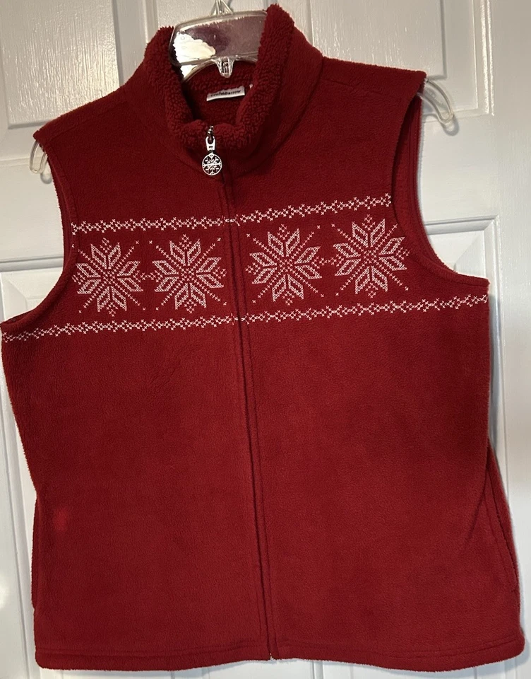 Croft & Barrow Womens Small Red Fleece Vest Full Zip Vest Snowflake Christmas - Image 1 of 4