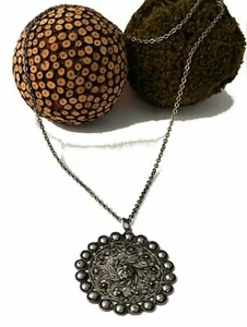 VINTAGE Silver Filigree Paisley Ball Pendant Curb Chain Necklace - Picture 1 of 4