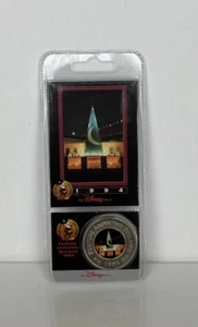 Disney Decades Coins "1994 Feature Animation Building" - Sealed - Picture 1 of 5