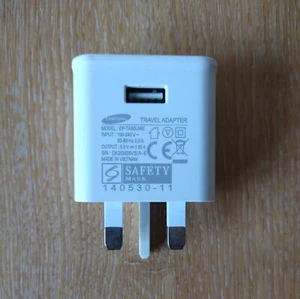 SAMSUNG - White Travel Adapter **Brand New** - Picture 1 of 9