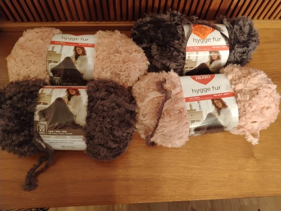 Lote de 4 hilos de piel Hygge corazón rojo completo rosa polvoriento + oz ahumado 260 yardas. Cada Foto 1 de 2