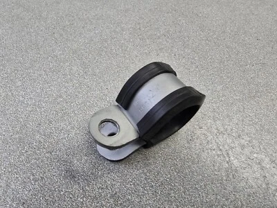 NICE USED ORIGINAL PORSCHE 911 930 REAR A/C CONDENSOR HOSE CLAMP NORMA 22X20 - Изображение 1 из 4