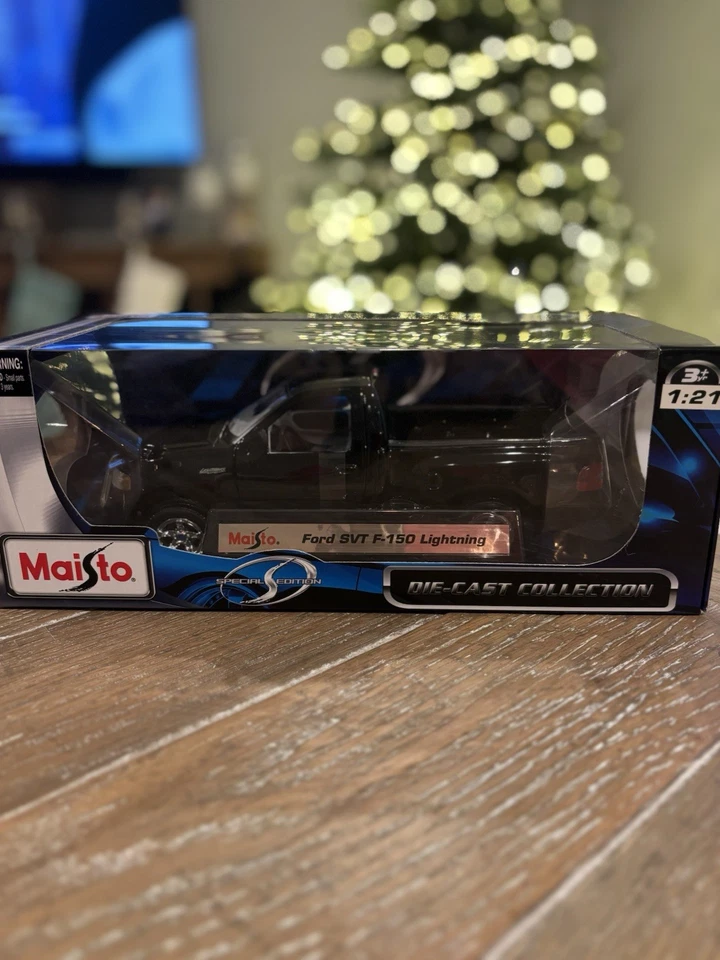 Maisto Ford SVT F-150 Lightning | Black 1:18 | Free Shipping!! - Image 1 of 1