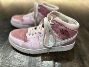 Mujer Air Jordan 1 Mid Digital Rosa - Talla 7 - CW5379-600 - - Imagen 1 de 6