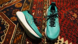 Asics Gel-Nimbus 27 Shoes Mens 11 Medium D Wave Teal Saxon Green 1011B958 - Picture 1 of 11