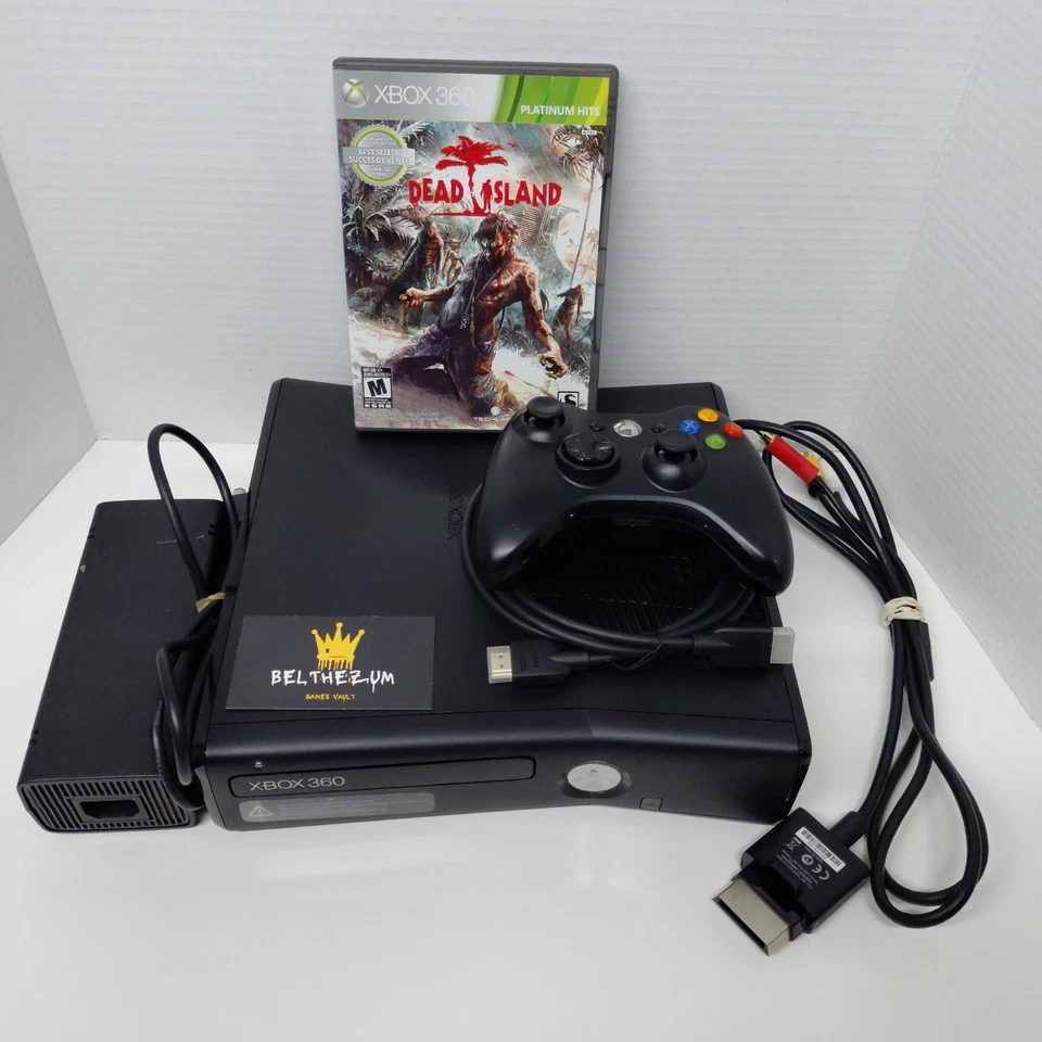 Microsoft Xbox 360 S 4GB Console - Black (1439)(HDMI) Very Good Condition + Game - Image 1 of 4