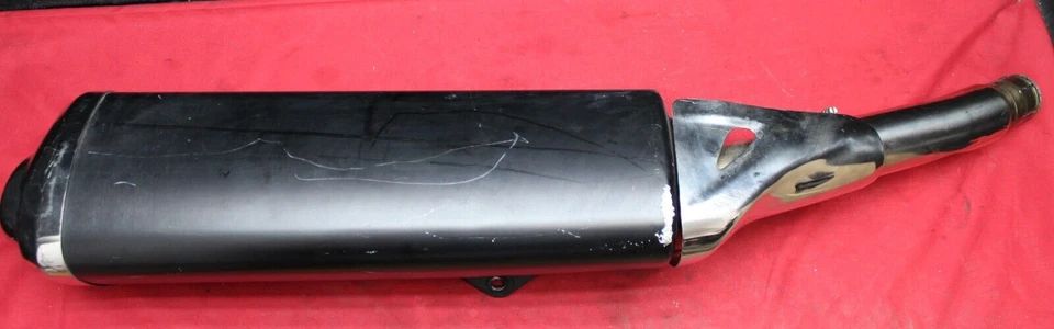 Silenciador izquierdo Suzuki Hayabusa 2008-2020 OEM #7852 Foto 1 de 4