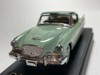 Studebaker 1957 modelo Solido #4522 estuche con hojas de papel y pegatina Foto 1 de 4