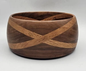 Cuenco de madera artesanal con incrustación cruzada vintage ~ MCM cuenco torneado a mano  - Imagen 1 de 17