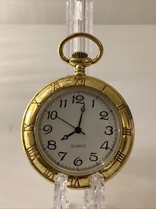 Reloj Bolsillo Redondo Tono Dorado Vintage - Batería Nueva Equipada **FUNCIONA** - Imagen 1 de 11