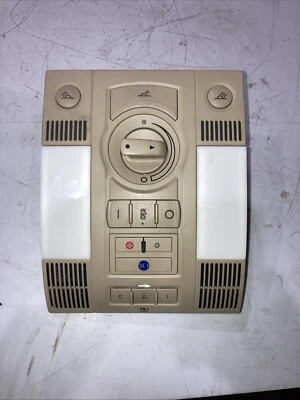 2004-2007 奥迪 A8 Quattro 4E0947137BF 4E0907135 额外按钮 车内灯 — 第 1/4 张图片