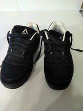 reebok non slip shoes