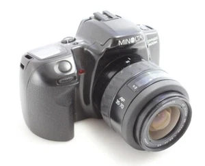 Minolta Dynax 500si and 35-70mm lens, ideal 35mm film SLR Camera starter outfit - Picture 1 of 3