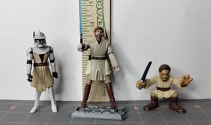 Lotto 3 action figure Obi Wan Kenobi Star Wars Hasbro, con spada laser - Foto 1 di 6