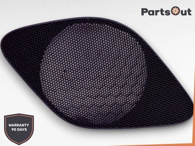 Audi A3 Sportback e-tron 2014-2018 1,4 L trasero derecho superior pilar D rejilla de altavoz Foto 1 de 3