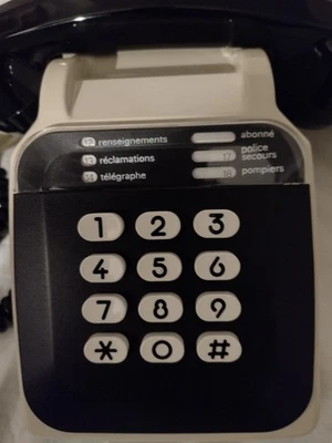 téléphone vintage Noir ivoire S63 Socotel à clavier numérique années 80 Ptt - Photo 1/4