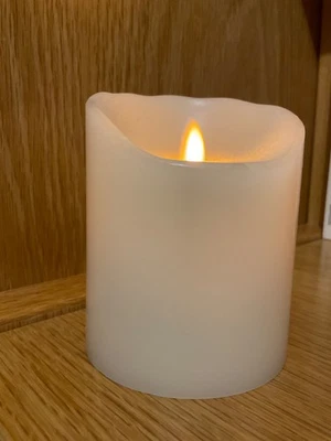 SOMPEX LED ECHTWACHS KERZE MIT TIMER    /  H 10cm  DURCHMESSER 8cm  /  ELFENBEIN - Bild 1 von 3