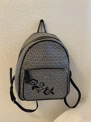 Mini mochila Guess Foto 1 de 4