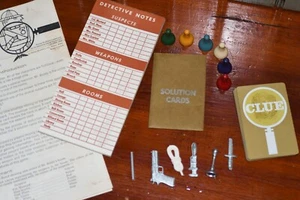 Vintage 1963 Clue Full Set of 21 Cards: People Weapons Rooms Tokens Notes Tablet - Picture 1 of 5
