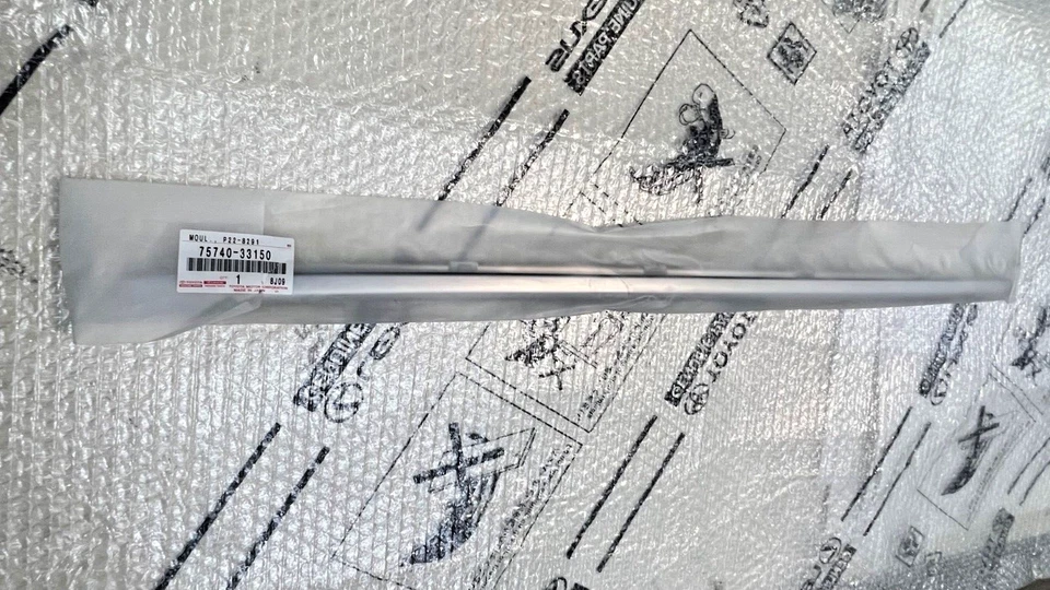 Conjunto de molduras Lexus 2013-2018 75740-33150, cinturón de puerta trasera izquierda Foto 1 de 1