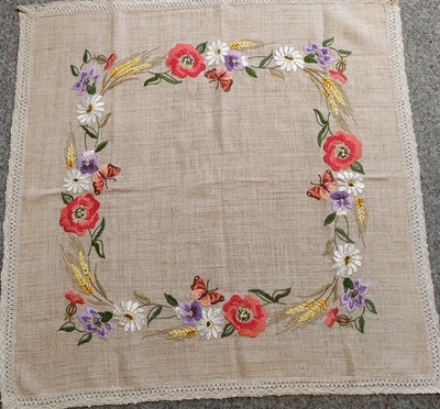 handgestickte Tischdecke 80 x 80 cm - Bild 1 von 2