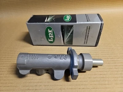 Peugeot Partner Citroën Berlingo Brake Master Cylinder 311939 - Image 1 of 4