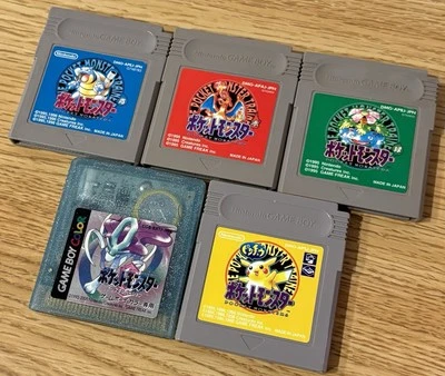 Nintendo GameBoy Lot 5 Pokemon Blue Yellow Red Green Crystal Japan Tested - Image 1 of 2