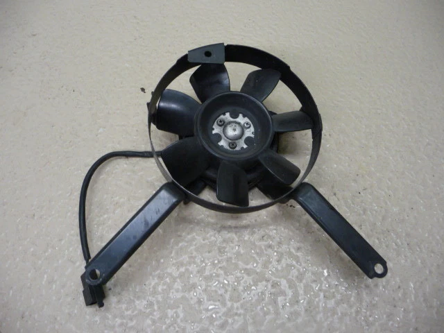 Yamaha FZR600R 1995 FZR 600 R ventilador de refrigerante Foto 1 de 1