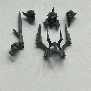 Orks Xenos Armies Warhammer 40,000 Miniature model 40K Spare Bits & Pieces-8 - Picture 1 of 2