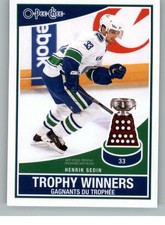 2010-11 O-Pee-Chee Trophy Winners #TW13 Henrik Sedin (ref 126428)