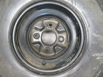 Llanta trasera izquierda Yamaha Moto 4 YFM250 1991 Foto 1 de 4