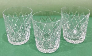 Juego de 3 VIDRIOS ANTIGUOS FIRMADOS WATERFORD CRISTAL KINSALE patrón 3 5/8" - Imagen 1 de 3