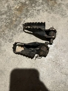 1990 Honda CR500R OEM Foot Pegs - Picture 1 of 1