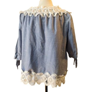 Fever Woman's Blue Stripped Lace Blouse Size Large Tie Sleeves Lace Top and Hem - Picture 1 of 7