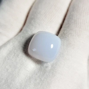 Handgeschnittener Mohave BLAU CHALCEDON gepolsterter quadratischer Edelstein Cabochon; 13,075 (ct) - Bild 1 von 8