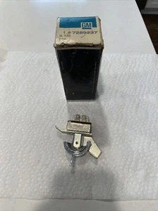 NOS GM 7289237 1965 Buick Wildcat LeSabre A/C Heater Blower Switch - Picture 1 of 4